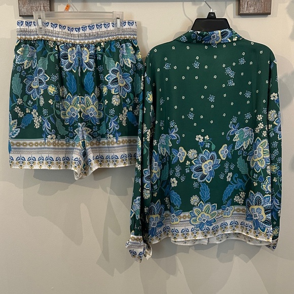 Floral Green and Blue Pajama Set - Picture 2 of 2